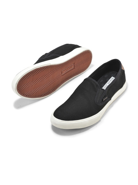 Woodland Men Textured Slip-On Sneakers - Image 6