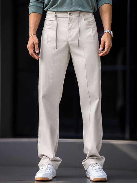 Maniac Men Solid Comfort Straight Fit Mid-Rise Flat-Front Regular Trousers