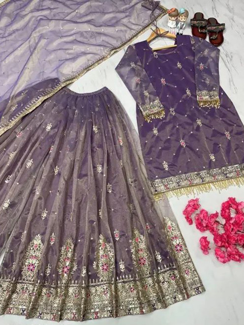 AKSHARAM Women Floral Embroidered Regular Sequinned Kurta with Sharara & With Dupatta - Image 6