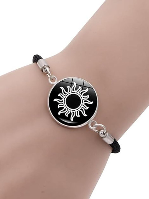 VR Creatives Unisex Black Bracelet - Image 3