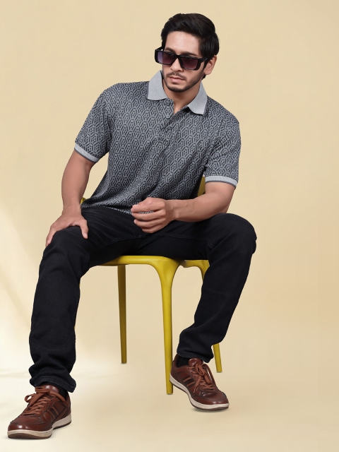 Divra Clothing Abstract Printed Polo Collar T-shirt - Image 6