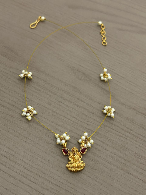 Rujve Jewellery Gold-Plated Stone-Studded & Beaded Jewellery Set