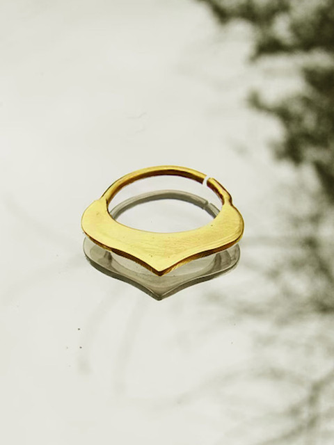 Goldnera Naazhi Nose Ring Nosepin