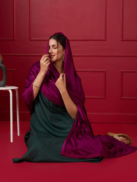 Dupatta Bazaar Floral Embroidered Chinnon Dupatta