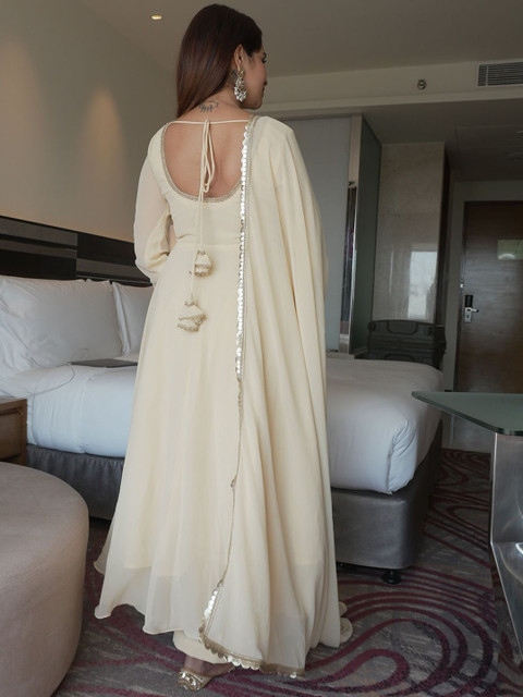 Anouk Rustic Round Neck Angrakha Kurta With Trousers & Dupatta - Image 3
