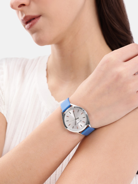 Mast & Harbour Unisex Brass Dial & Leather Straps Analogue Watch