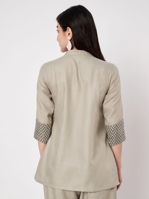 9rasa Women Mandarin Collar Pleated Kurti - Image 5