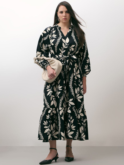 VERO MODA CURVE Pita Ls Women Plus Size Floral Printed V-Neck A-Line Maxi Dress