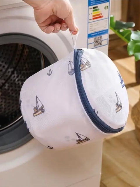 HomeCloud 5-Pcs White & Blue Printed Mesh Laundry Clothes Washing Bag With Zip Lock - Image 4
