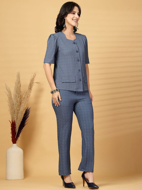 plusS Self Design Square Neck Shirt With Trouser - Image 4