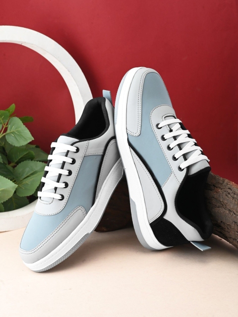 The Roadster Lifestyle Co Men Lace Up Colourblocked Sneakers