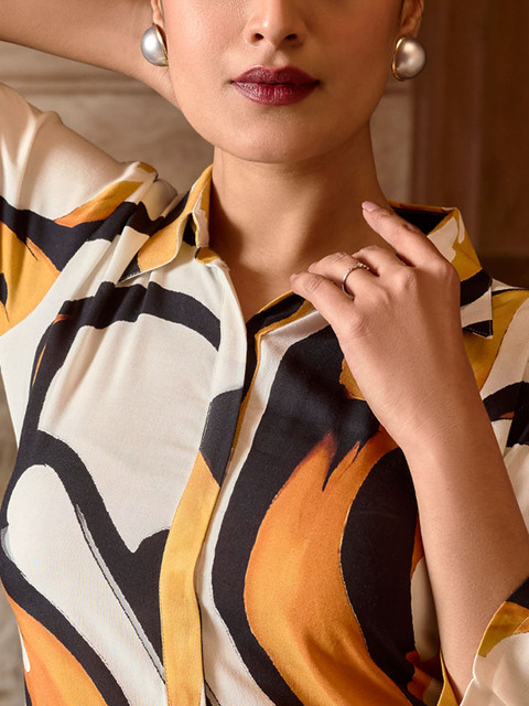 WOMEN PLUS Safar Spring Summer 2025 Digitally Printed Tunic With Trouser Co-Ords Set - Image 2