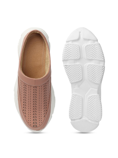 RealToes Women Slip-On Sneakers - Image 4