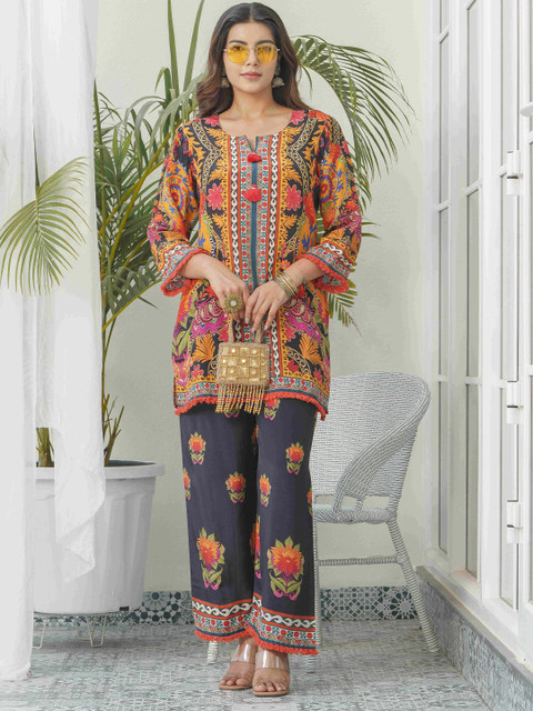 Sangria Traditional Printed Round Neck Tunic & Trousers Co-Ords - Image 5