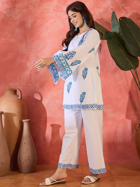 Sangria Floral Printed Keyhole Neck Pure Cotton Tunic & Trousers