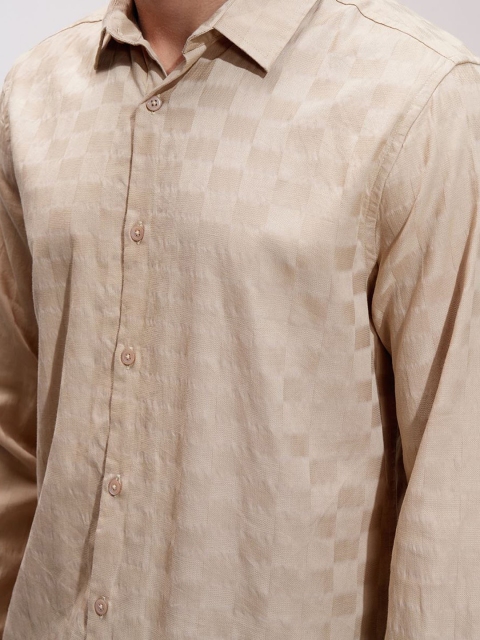 HIGHLANDER Men Comfort Fit Spread Collar Textured Cotton Formal Shirt - Image 2