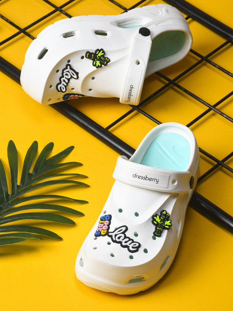 DressBerry Women Self Design Clogs