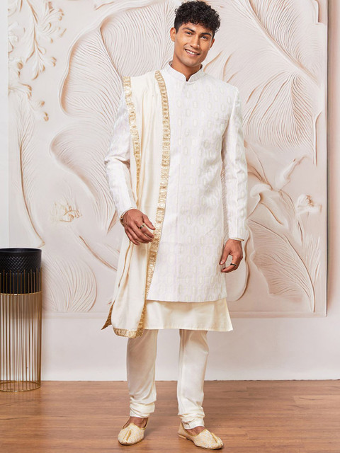 VASTRAMAY Men Embroidered Sherwani Set