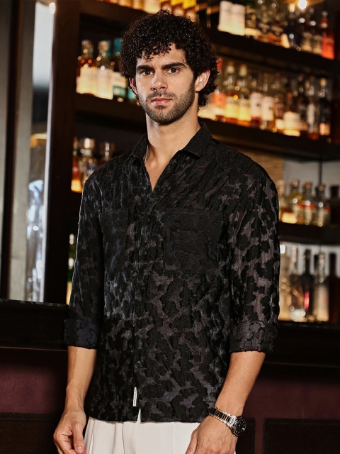 Campus Sutra Men Classic Fit Spread Collar Textured Casual Shirt - Image 4