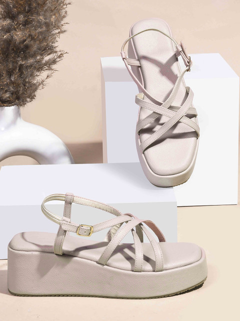 Froh Feet Women Solid Synthetic Regular Flatform Sandals With Buckles