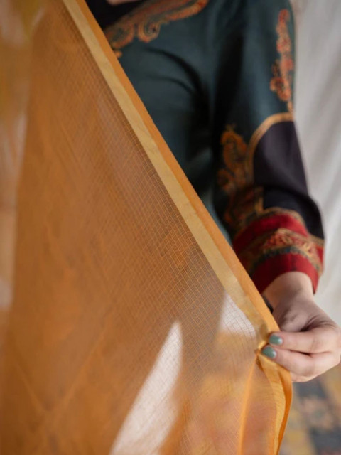 THE INDIAN ETHNIC CO Mustrad Kota Doria Cotton Dupatta with Gold Zari Border - Image 6
