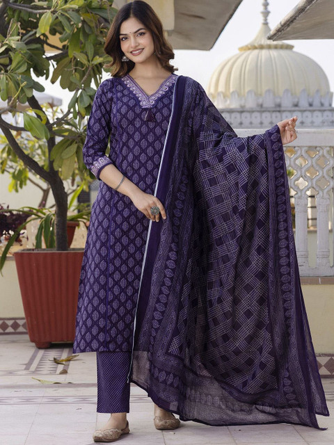 PARTHVI Floral Printed V-Neck Pure Cotton Kurta With Trousers And Dupatta