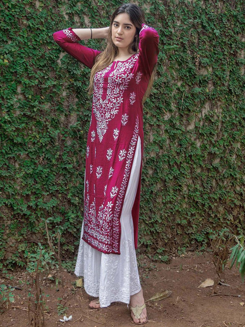 Anushansa Floral Embroidered Notch Neck Chikankari Straight Kurta - Image 3