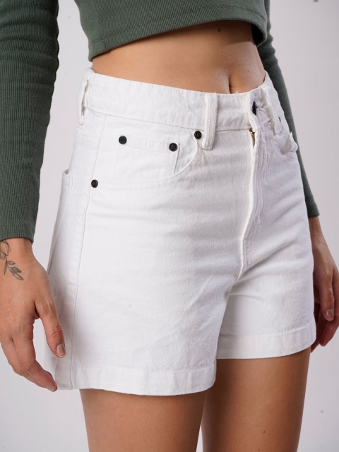 Bene Kleed Women Slim Fit High-Rise Denim Shorts - Image 6