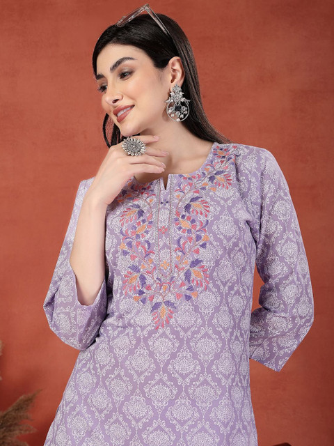 Sangria Floral Printed Thread Work Notch Neck Pure Cotton Straight Kurta