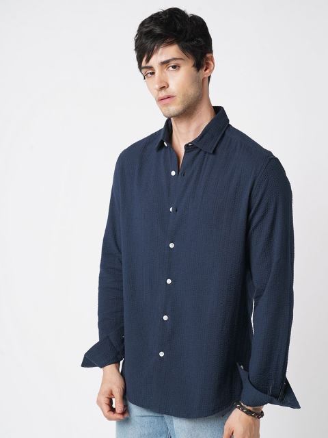 VASTRADO Classic Textured Seersucker Cutaway Collar Slim Fit Shirt - Image 4