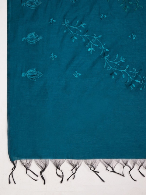 MUFFLY Embroidered Thread Work Cotton Dupatta - Image 7