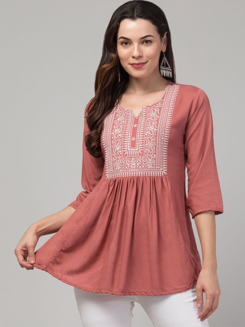 CROWN KING Women Floral Embroidered Sequinned Kurti