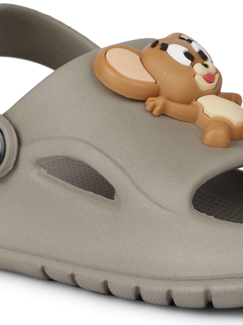 Action Unisex Tom And Jerry Clogs - Image 6