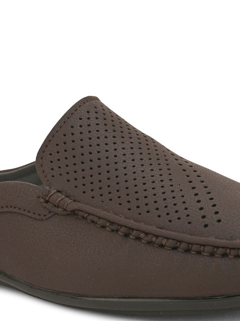 HERE&NOW Men Textured Mules - Image 6