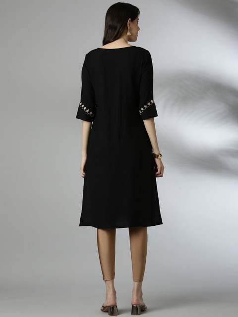 Anouk Floral Yoke Design Notch Neck Thread Work Straight Kurta - Image 5