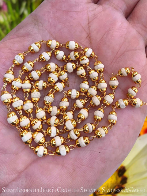 Apnisanskriti Unisex White Tulsi Golden Caps Mala