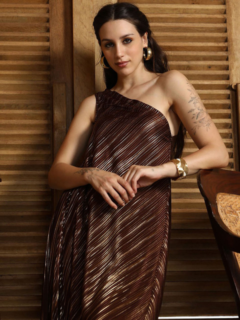 QISSA One Shoulder Neck Top With Trousers Co-Ords - Image 6