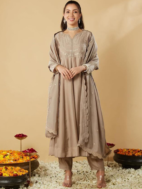 Siya Fashion Women Floral Embroidered Regular Thread Work Kurta with Trousers & With Dupatta