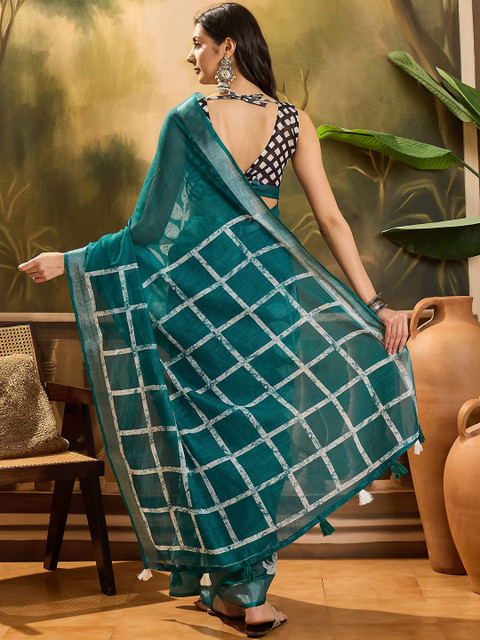 Sangria Floral Printed Saree With Blouse Piece - Image 4