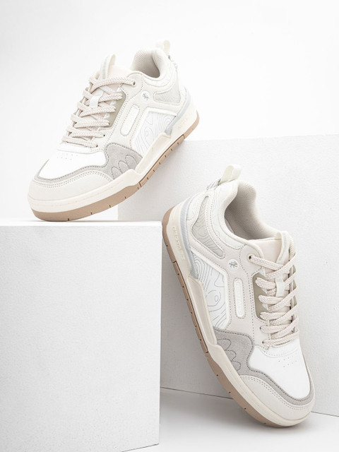 Red Tape Women Colourblocked Sneakers