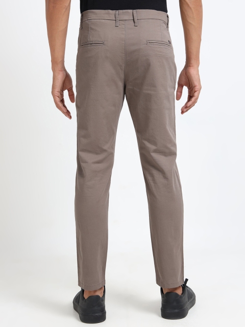 U.S. PITCHERS Men Slim Fit Low-Rise Formal Trousers - Image 4