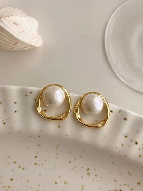 YouBella Gold-Plated Artificial Beaded Circular Shaped Studs