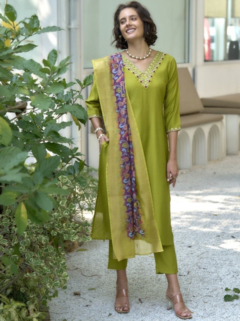 MISS CLOTHING Women Embroidered Regular Zardozi Kurta with Trousers & With Dupatta