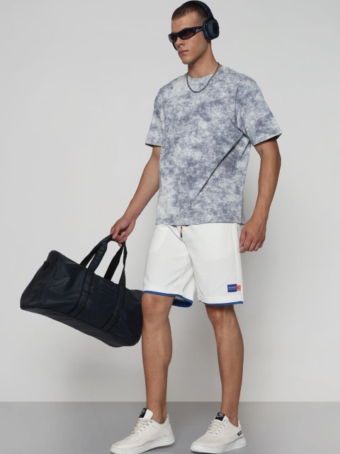 SHOWOFFFF Men Low-Rise Relaxed Fit Shorts - Image 5