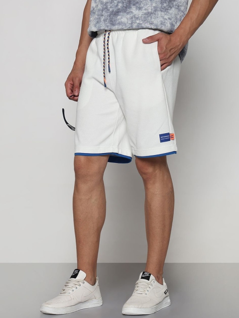 SHOWOFFFF Men Low-Rise Relaxed Fit Shorts - Image 4