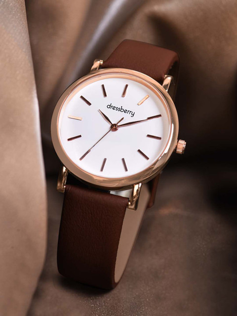 DressBerry Women Dial & Leather Straps Analogue Watch