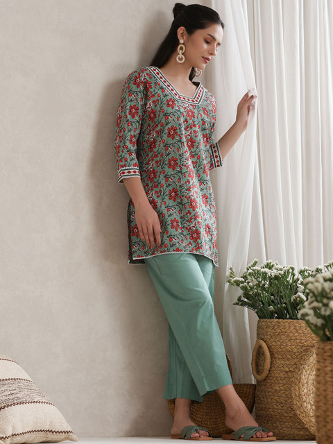 Khushal K Floral Printed Cotton V-Neck Tunic With Trouser Co-Ords - Image 5