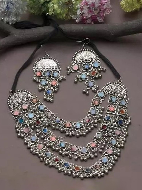 Sangria Stones Studded & Beaded Jewellery Set