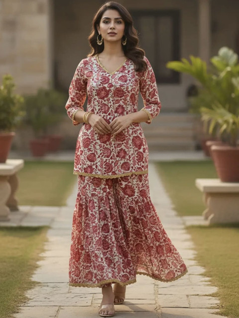 AAFAMI Women Floral Printed Regular Kurta with Sharara