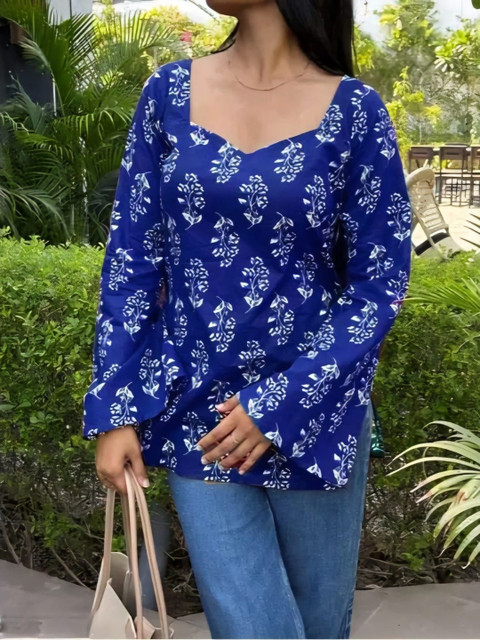 Chasvi Women Botanical Printed Square Neck Pure Cotton Kurti